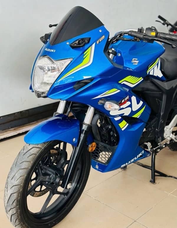 Suzuki 150 Gixxer 3