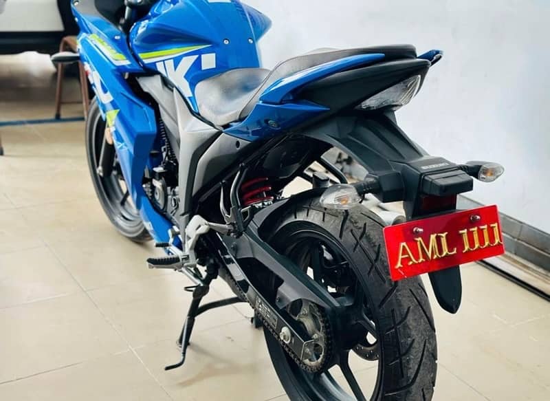 Suzuki 150 Gixxer 6