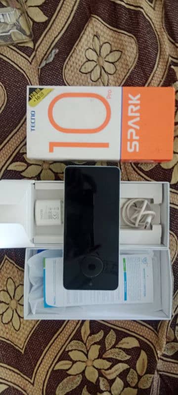 Tecno spark 10 pro 0