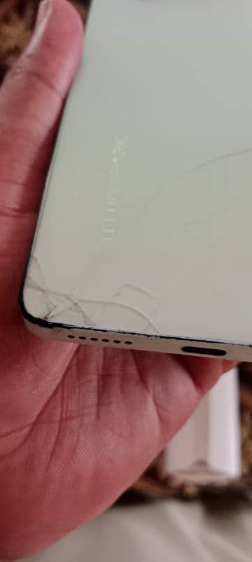 Tecno spark 10 pro 4