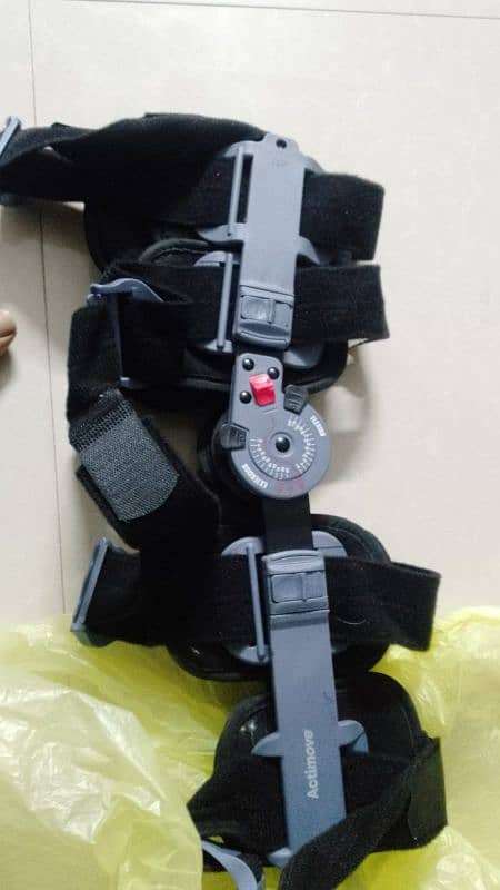 Actimove Post-Op ROM Knee Brace. 0