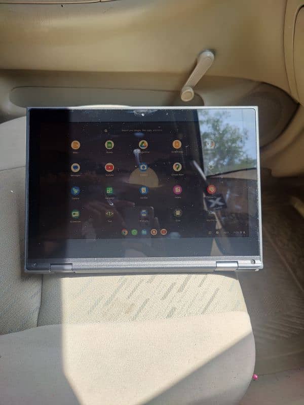 Lenovo 500e Chromebook | Touchscreen | 2-in-1 Flip | Available in Bulk 0