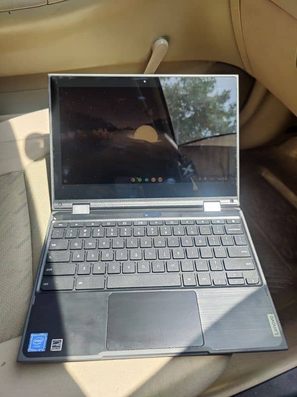 Lenovo 500e Chromebook | Touchscreen | 2-in-1 Flip | Available in Bulk 1