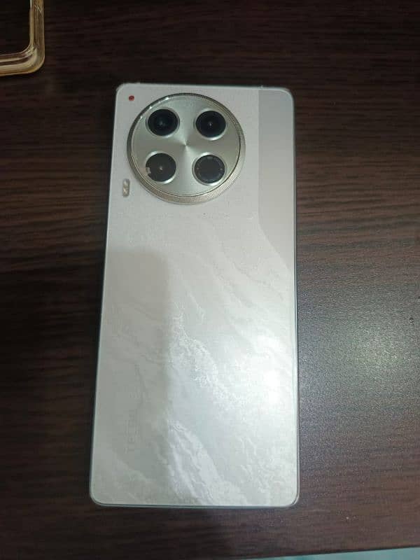techno camon 30 0