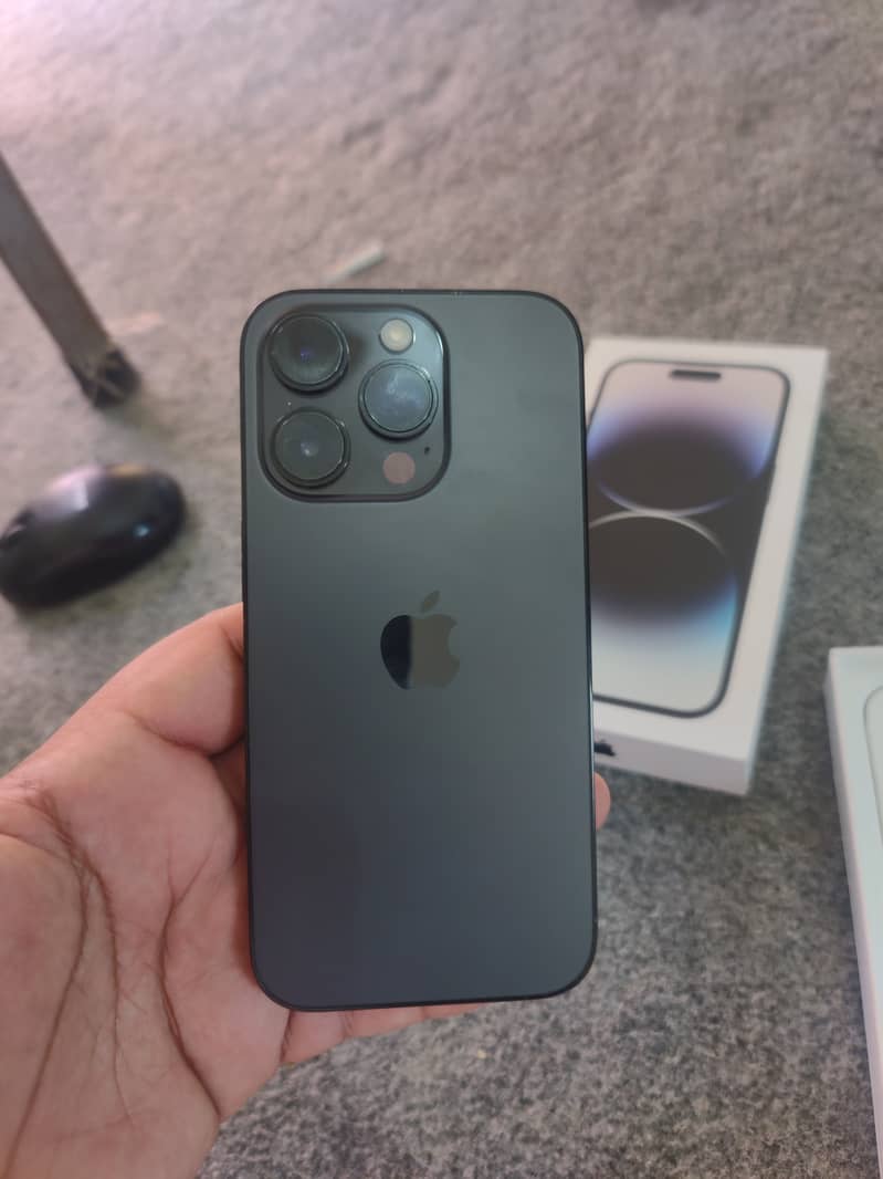 iPhone 14 Pro / 128GB / Non Pta / Complete Box 0