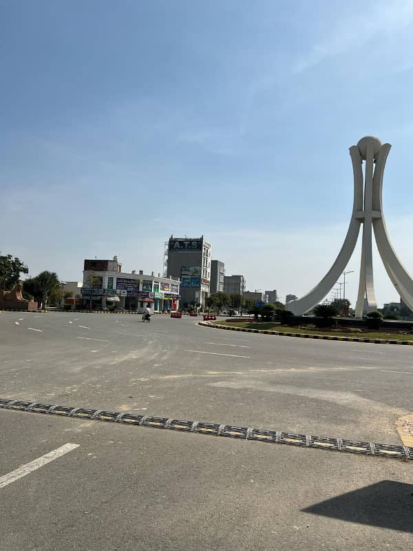 5 Marla Corner 40 Ft Road Plot Beautifully Constructed Prime Location Residential Plot Is Available For Sale In New Lahore City Phase 3 6
