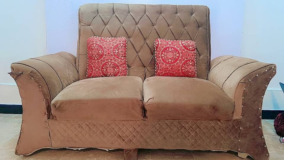 7 seater Sofa Set in good condition. 0