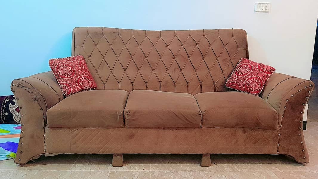 7 seater Sofa Set in good condition. 1