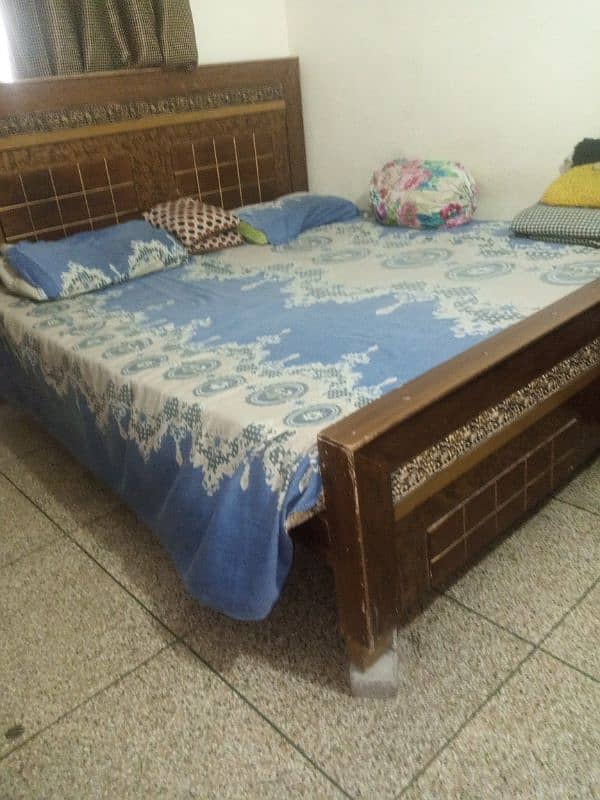 bed metress and side table 6