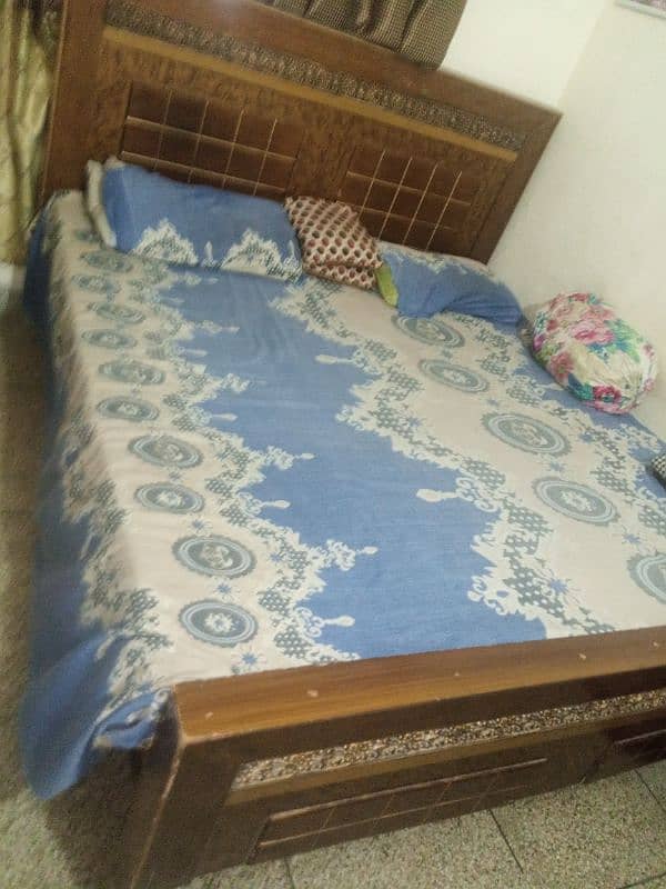 bed metress and side table 7