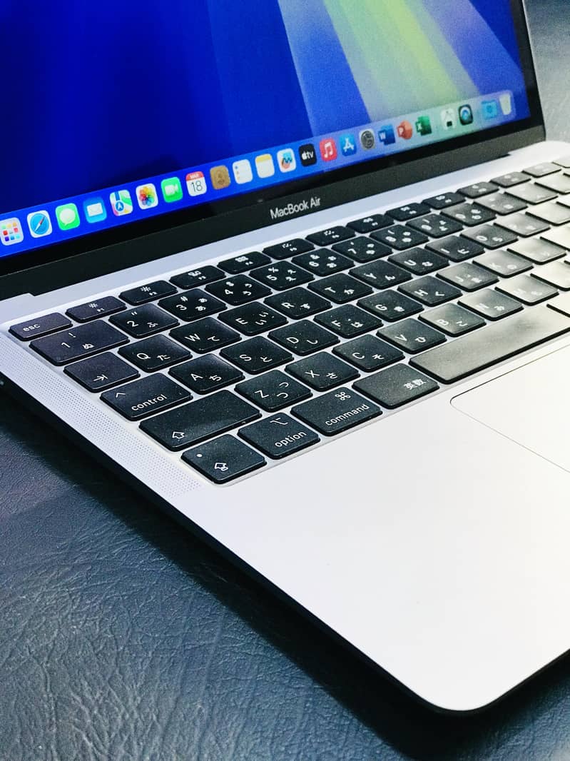 Apple Macbook Air M1 2020 0