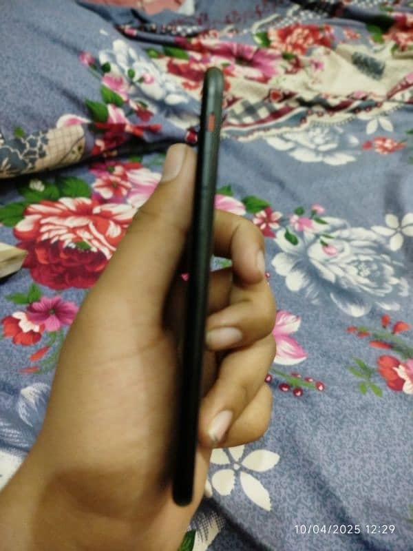 I phone 7 jv . All ok good condition 3