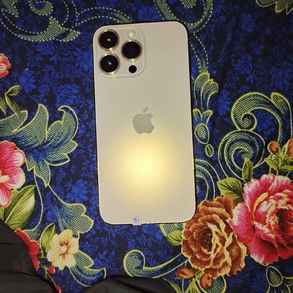 IPHONE 14 PRO MAX JV GOLDEN COLOUR 3