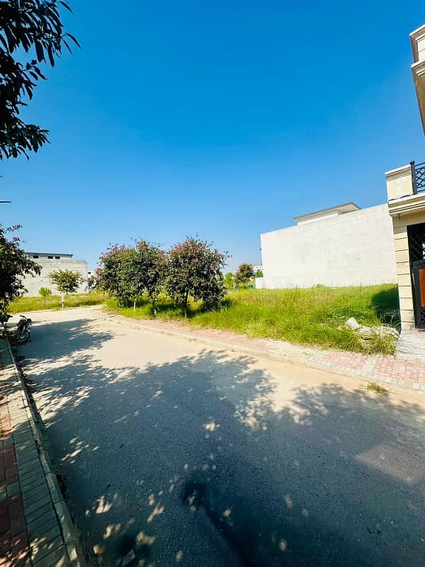 Urgent Sale Prime Location Location Plot In Top City 5