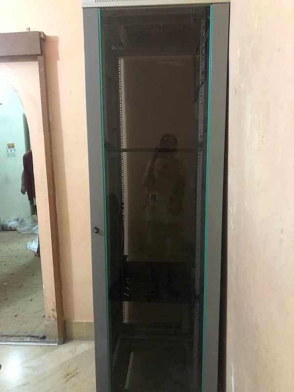 IT Server Rack 1