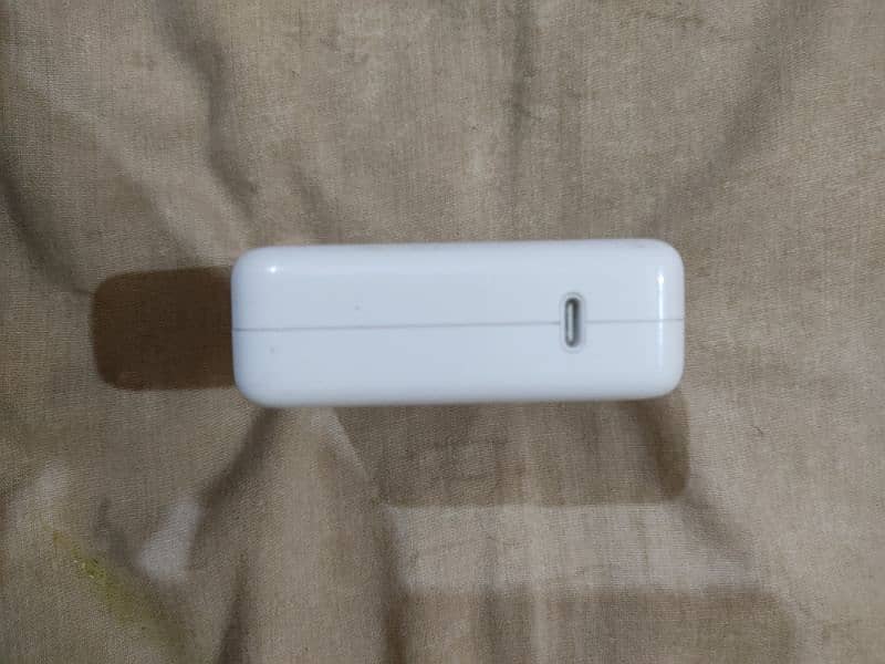 I am sale MacBook original charger type C 87w 96w 0