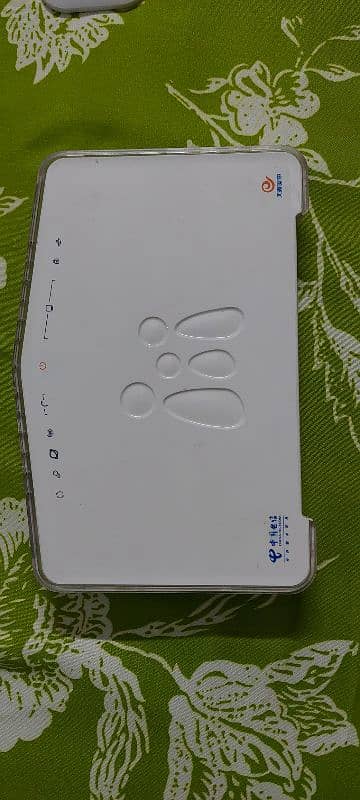 Huawei GPON HG 8245C Modem with box and charger 0