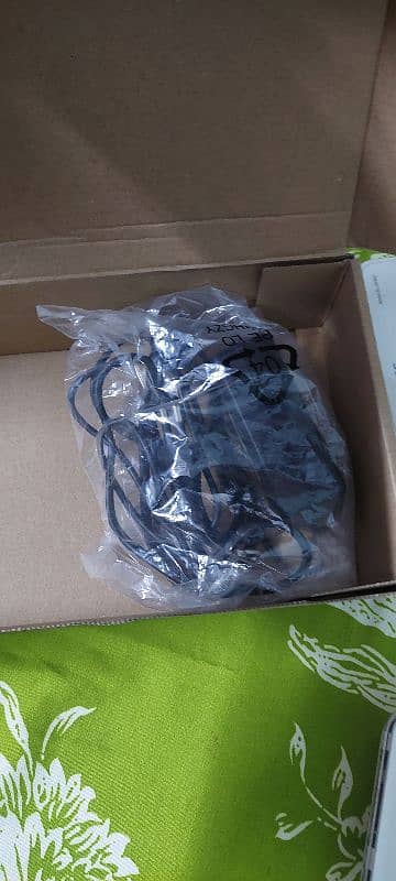 Huawei GPON HG 8245C Modem with box and charger 3