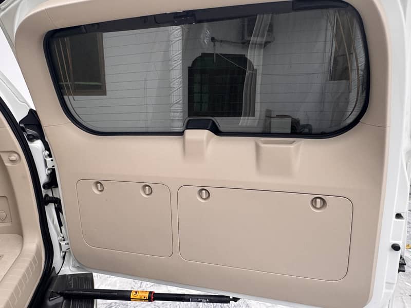 TOYOTA LAND CRUISER PRADO TX-L 12