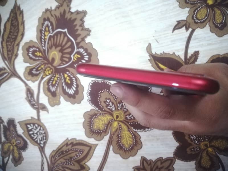 iphone 8 plus 64gb rd colour non active non pta 10/10 4