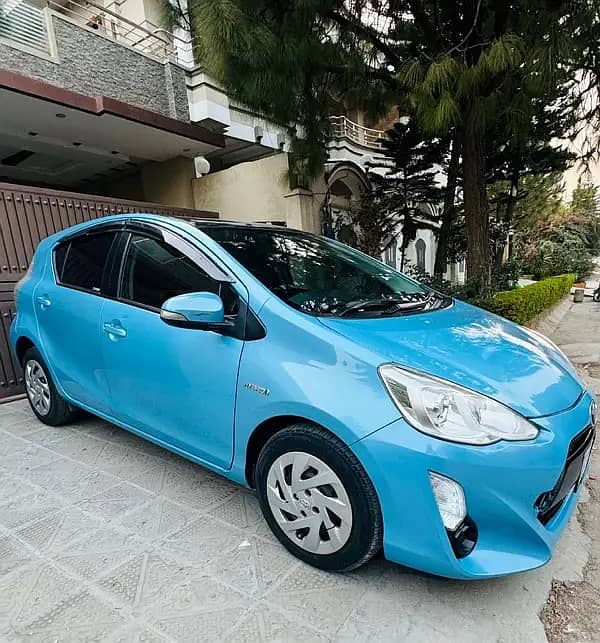 Toyota Aqua 2016, Fuel efficient car 7