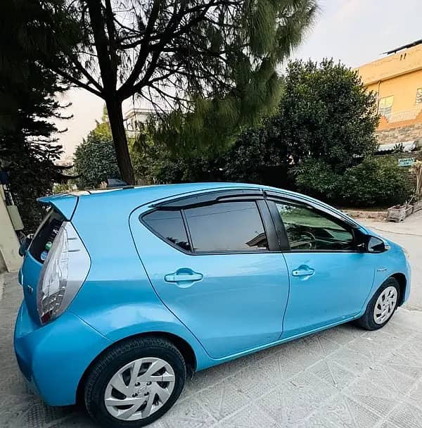Toyota Aqua 2016, Fuel efficient car 9