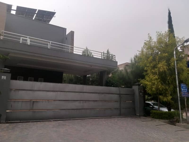 I-8 Baeautiful One Kanal Upper Portion With Separate Gate For Rent 2