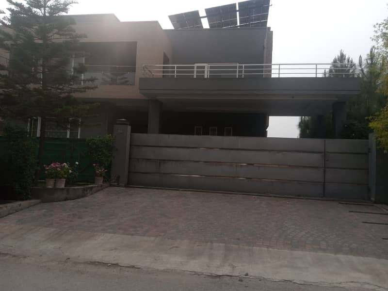 I-8 Baeautiful One Kanal Upper Portion With Separate Gate For Rent 6