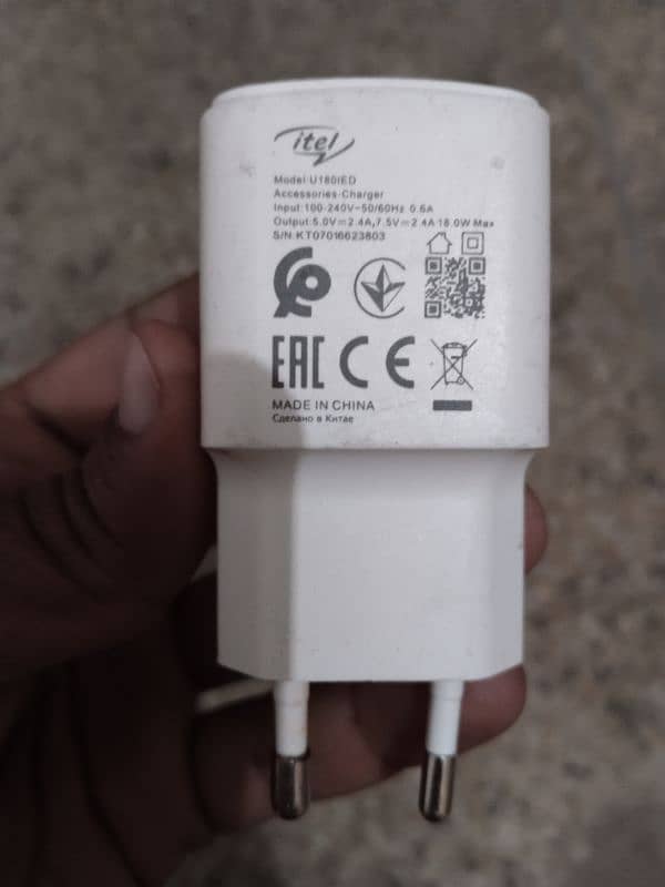 Itel S24 18W box pulled fast charger adapter 0