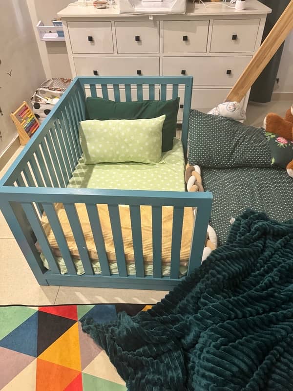 kids white bed with wooden frame/canopy 3
