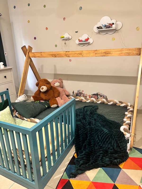 kids white bed with wooden frame/canopy 5