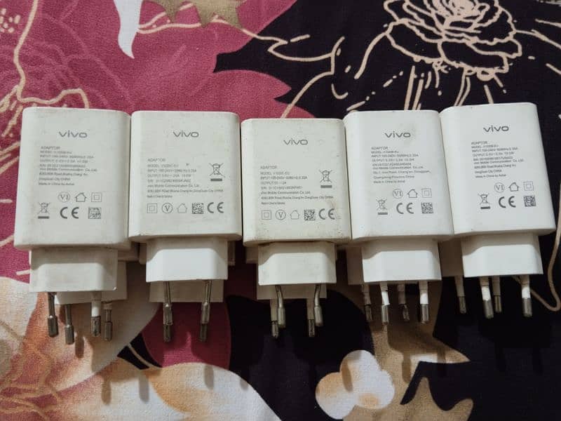 Samsung, Oppo, Vivo box pulled fast charger adapters available 0