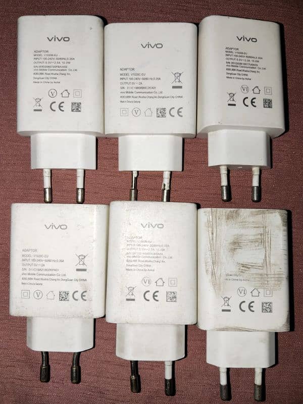 Samsung, Oppo, Vivo box pulled fast charger adapters available 3