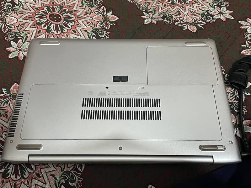 HP ProBook 440 G5 – Core i7 | 8th Gen | 8GB RAM | 256GB SSD 3