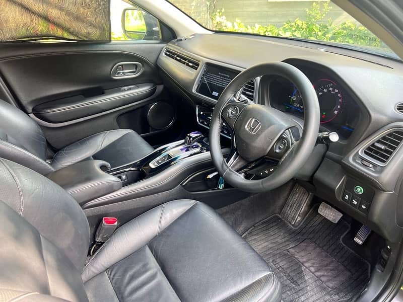 Honda Vezel Z 2015 4