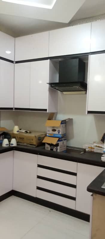 3 Bedrooms, DD With Servant Quarter Flat Is Available For Sale Clifton Block-1, 9