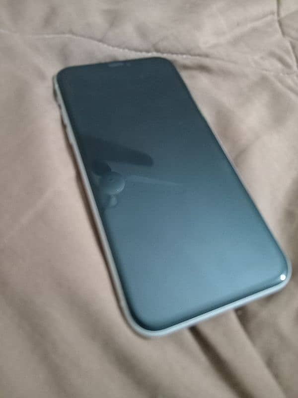IPHONE XR USED 64GB CLEAN CONDITION 0