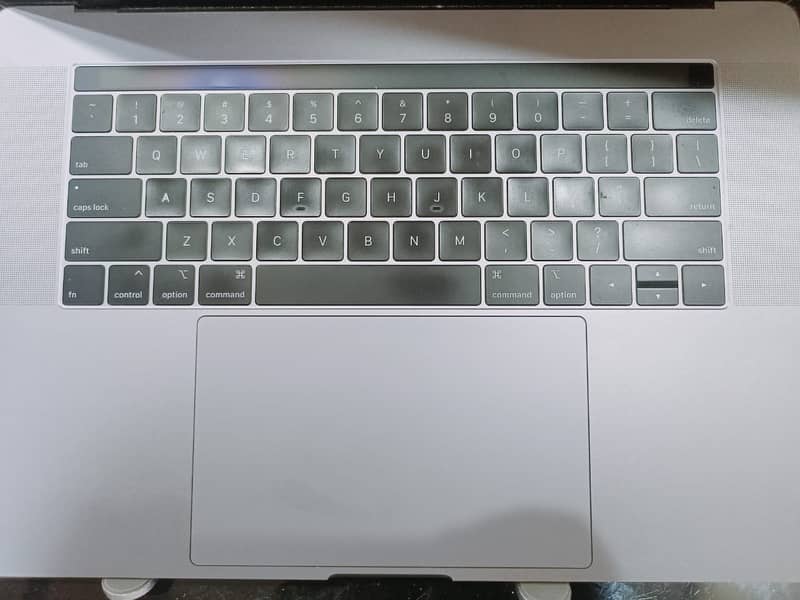Apple MacBook Pro 15.4-Inch (2018) – Intel Core i7, 16GB RAM, 256GB SS 11