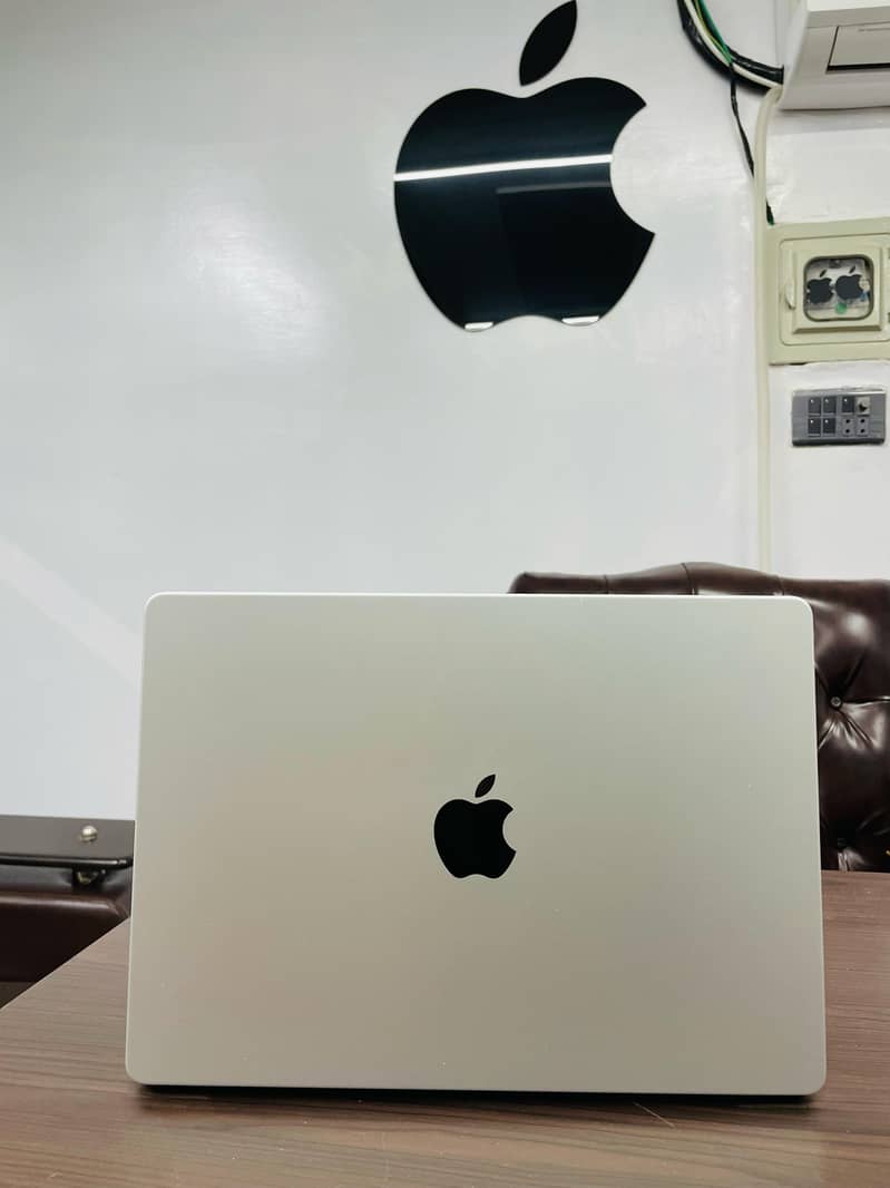 Apple Macbook Pro M2 Chip 14.2" 16/512 1