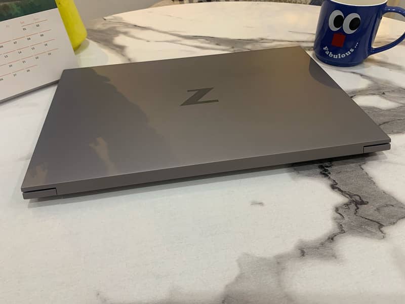 I9 HP ZBook Studio G7 | 4GB NVIDIA | 10th Gen(H) | 32/1TB SSD 9