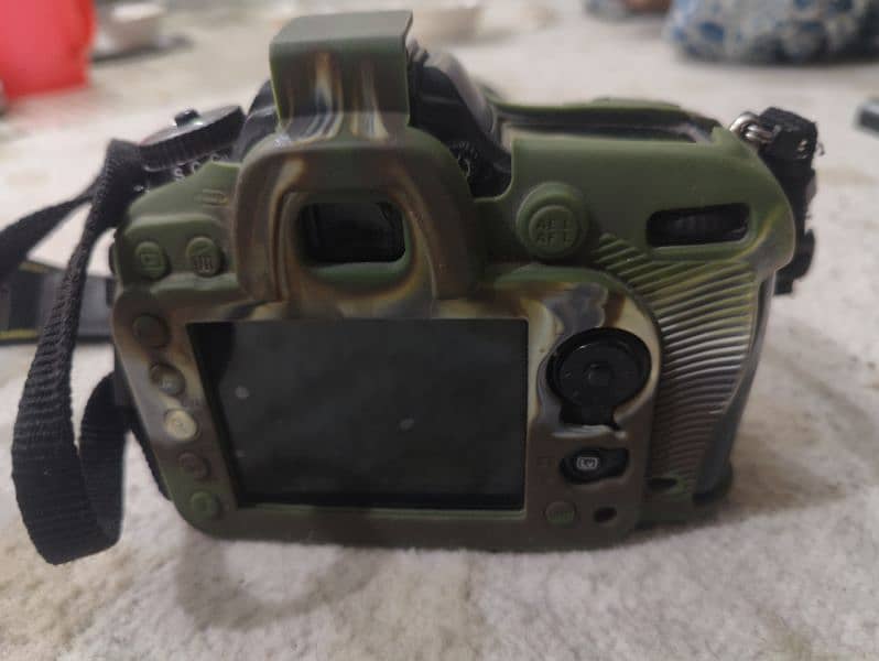 D7100 with 18-140 lens 2
