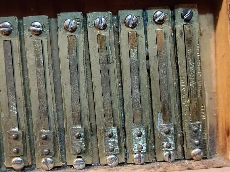 harmonium 11