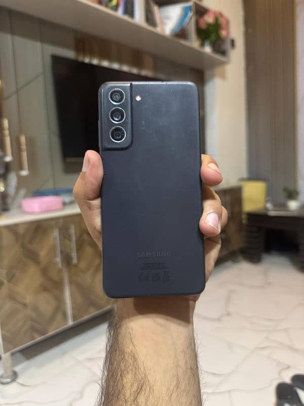 SAMSUNG S21FE NON PTA 256 GB PIN DOT BACK RUFF CONDITION 10\8 0
