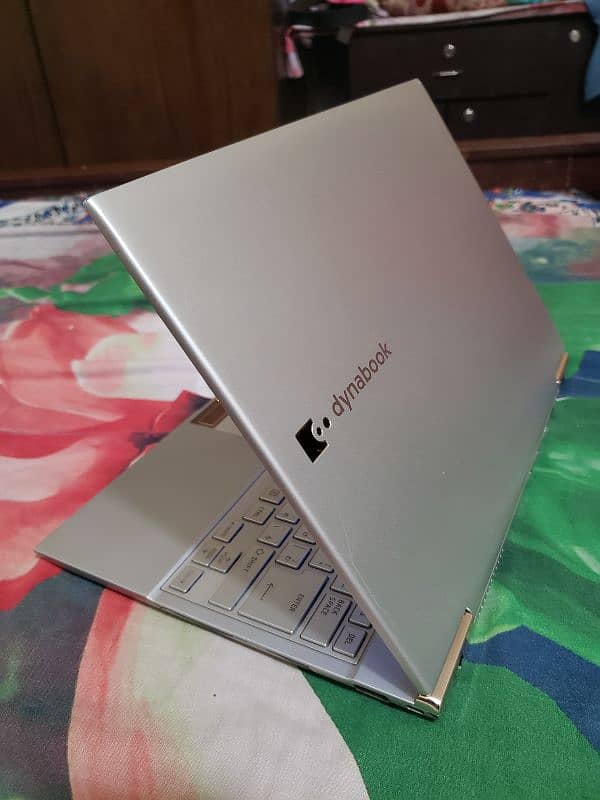 Toshiba Dynabook - i5 3rd 1