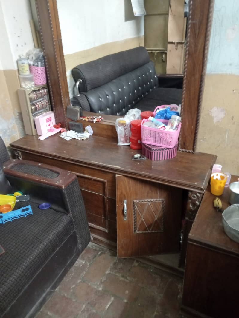 Dressing table 1