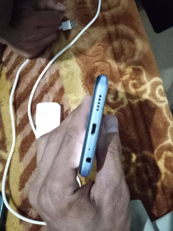 Tecno Spark 8c 4