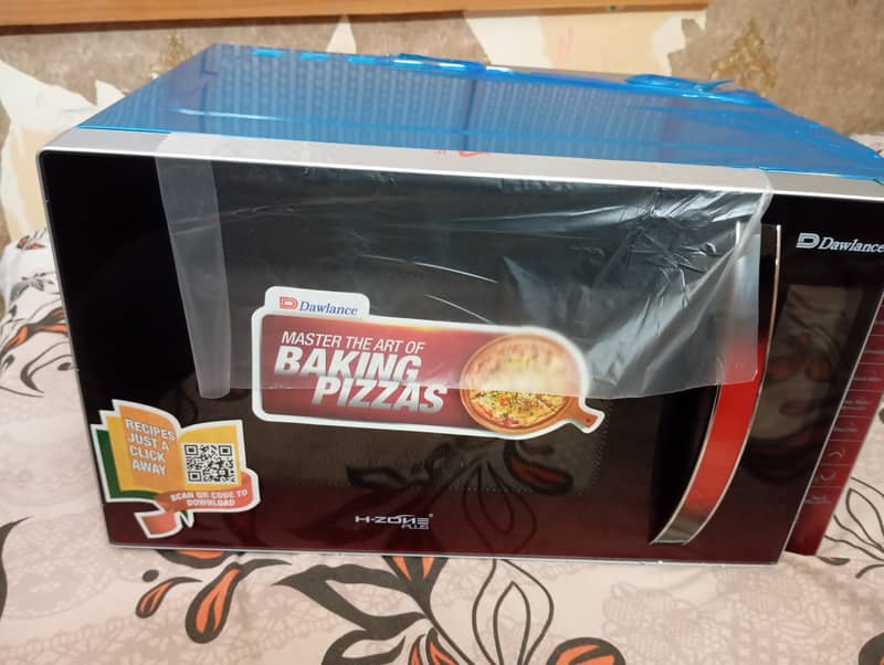 DAWLANCE MICROWAVE OVEN CONVECTION Model DW 115 CHZP 4