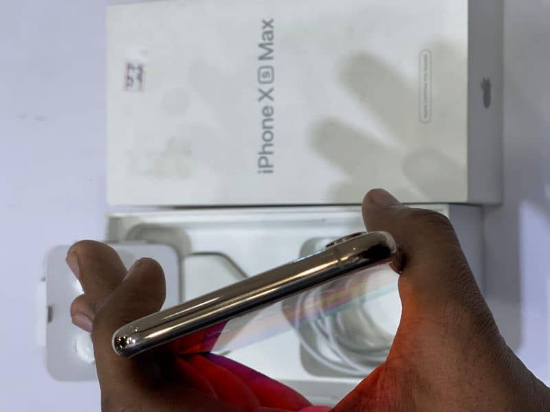 iPhone xs Max mobile phone 03231510910 what'sapp 1