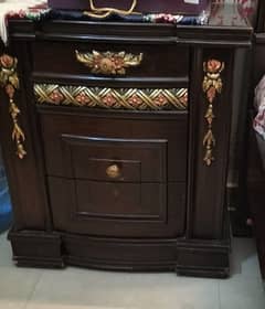 bed and dressing table