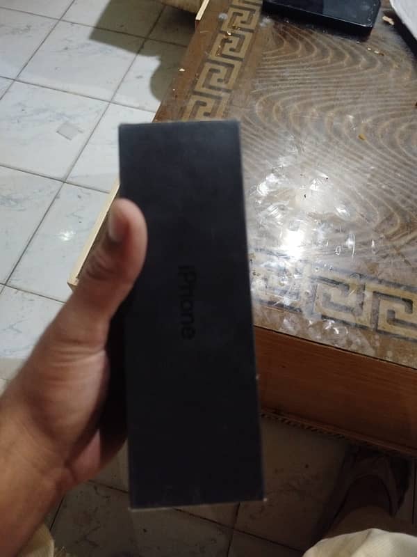 iphone7plus “jet black”128gb 14